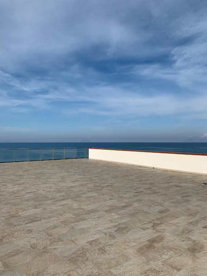 La Porta Delle Eolie Daire Capo dʼOrlando Dış mekan fotoğraf